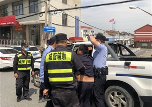 醉酒男子欲鬧事   果敢制止受贊揚(yáng) —周浦市容項(xiàng)目隊(duì)員制止一名醉